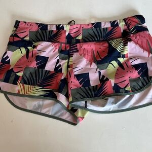 Smartwool women’s  athletic active running lined shorts size Lg.